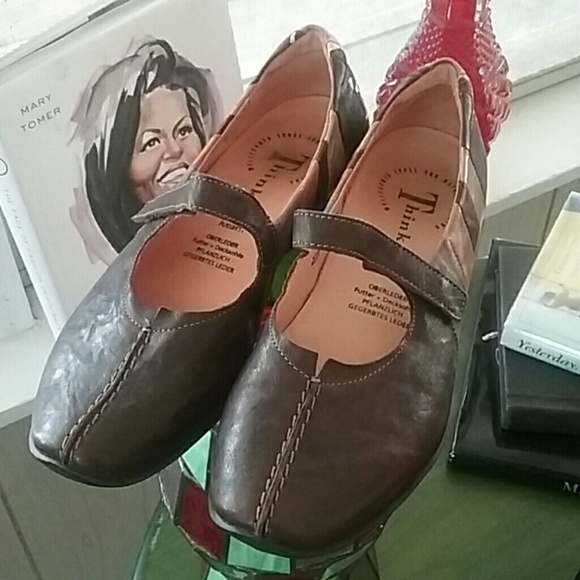 THINK! LEATHER MOCCASINS - Picture 2 of 8